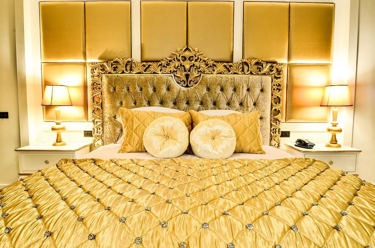 Alvarez Hotel Buriram Buitenkant foto