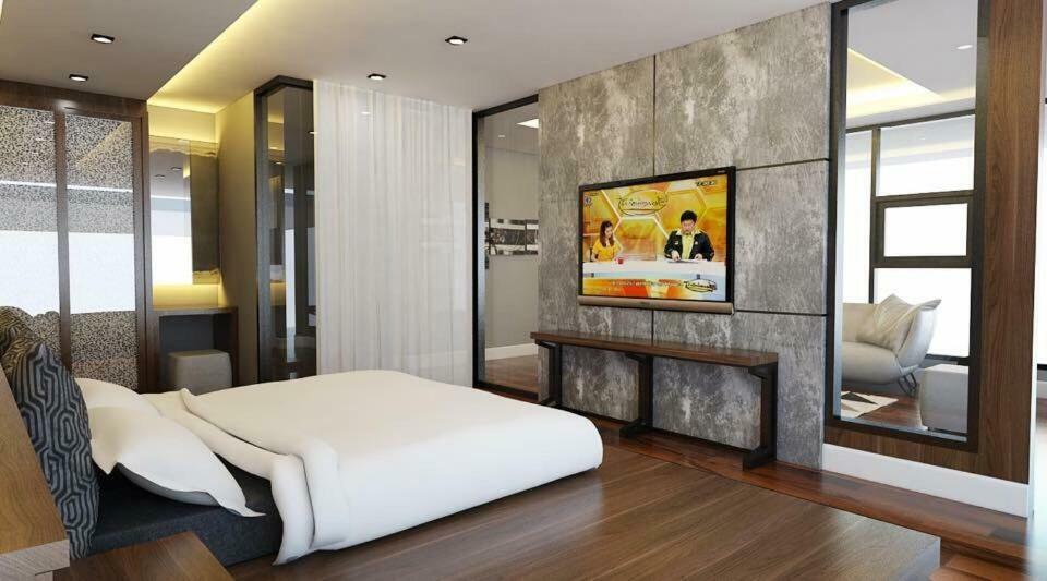 Alvarez Hotel Buriram Buitenkant foto